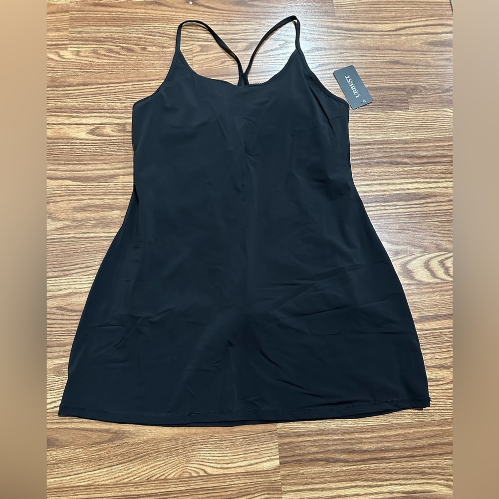 Women's Exercise Workout Dress w/ Built-in Bra & Shorts Sleeveless w/ Pockets